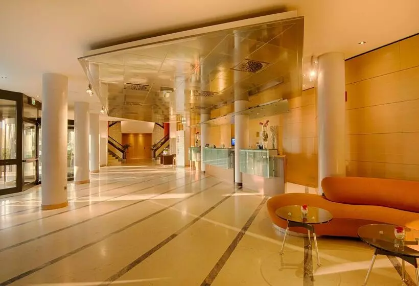 فندق NH Bologna Villanova