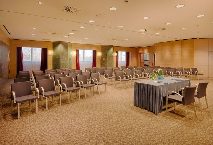 בית מלון כפרי NH Bologna Villanova