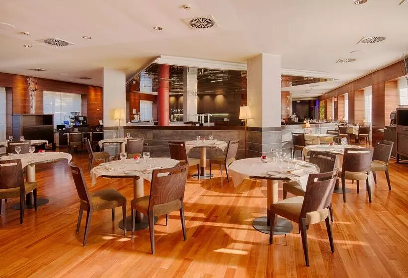 فندق NH Bologna Villanova