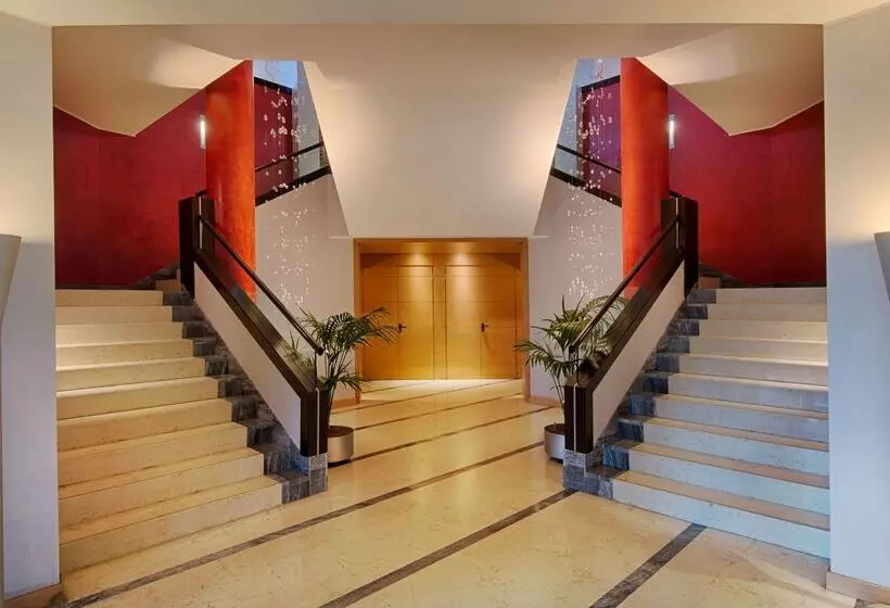 فندق NH Bologna Villanova