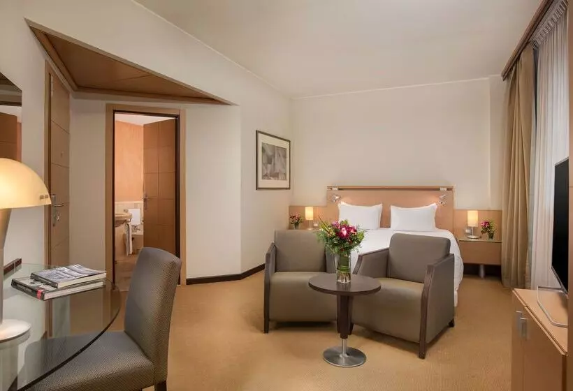 فندق NH Bologna Villanova