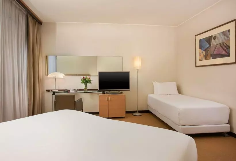 فندق NH Bologna Villanova