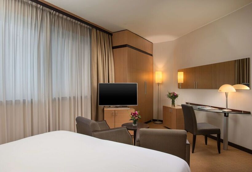 בית מלון כפרי NH Bologna Villanova