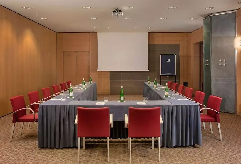 فندق NH Bologna Villanova