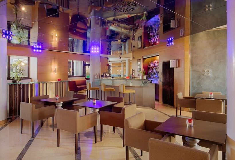 בית מלון כפרי NH Bologna Villanova