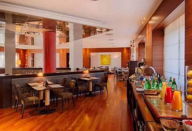 فندق NH Bologna Villanova