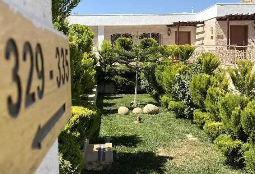 هتل Petra Guest House