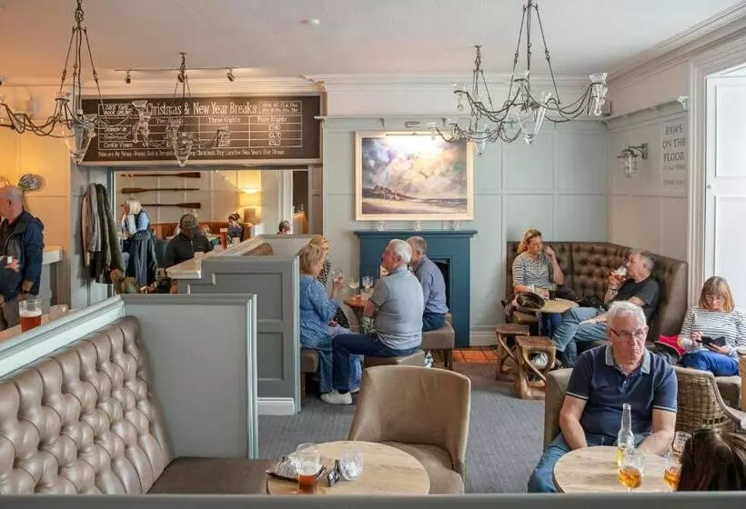 Отель The Victoria