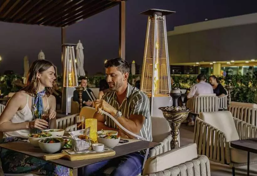 هتل Towers Rotana   Dubai