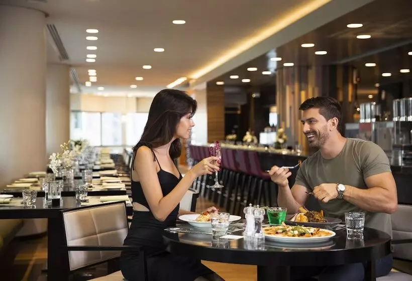 هتل Towers Rotana   Dubai