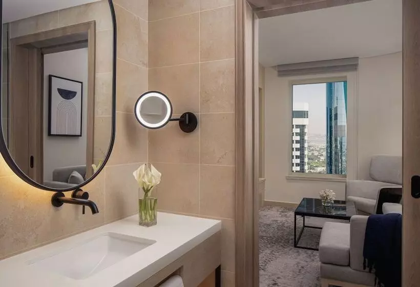 هتل Towers Rotana   Dubai