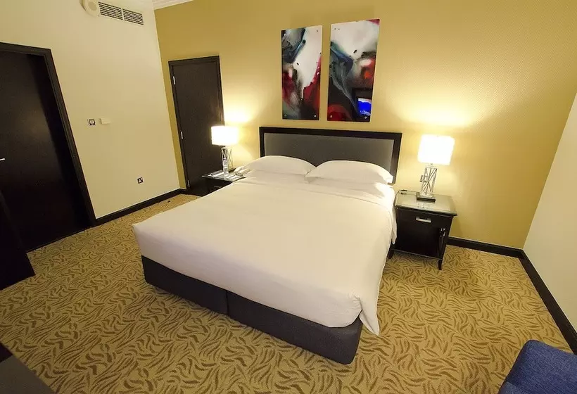 هتل Towers Rotana   Dubai