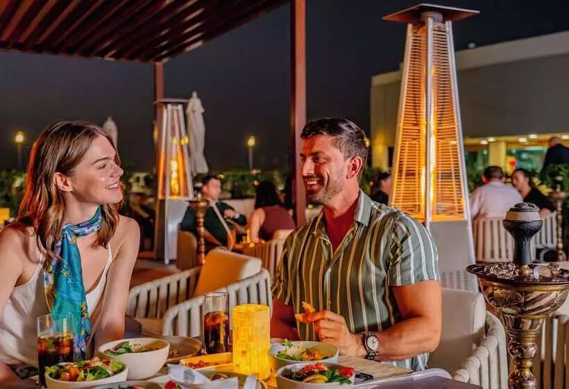هتل Towers Rotana   Dubai