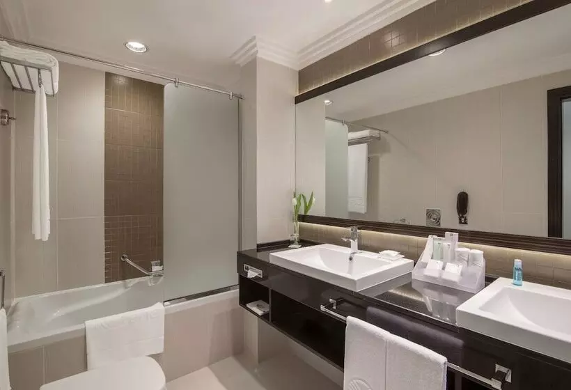 هتل Towers Rotana   Dubai