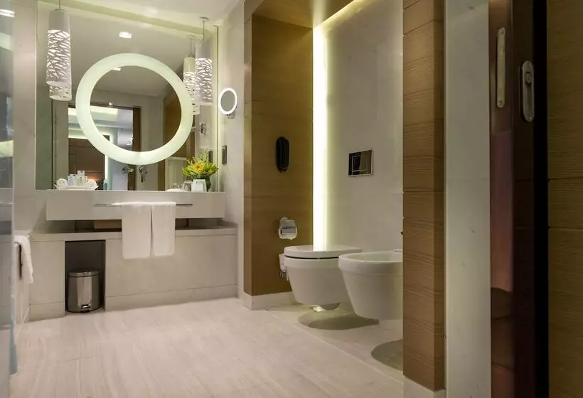 هتل Towers Rotana   Dubai