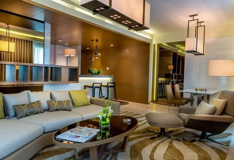 هتل Towers Rotana   Dubai
