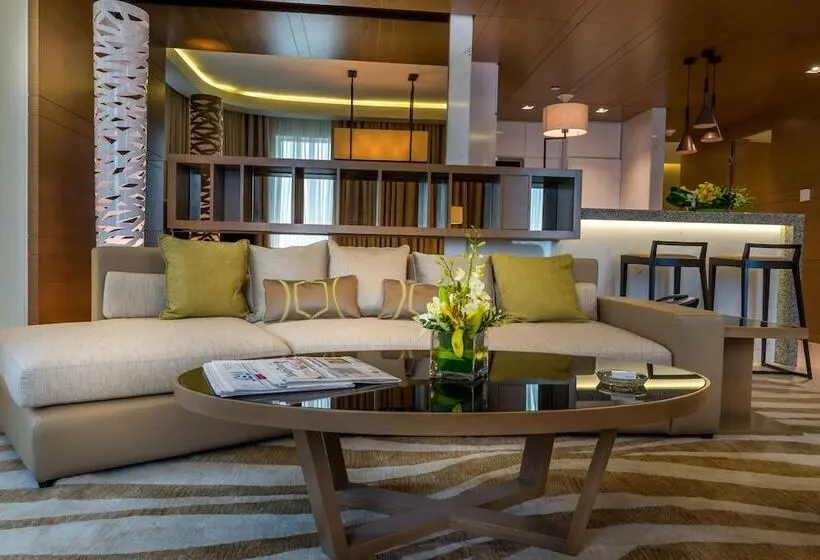 هتل Towers Rotana   Dubai