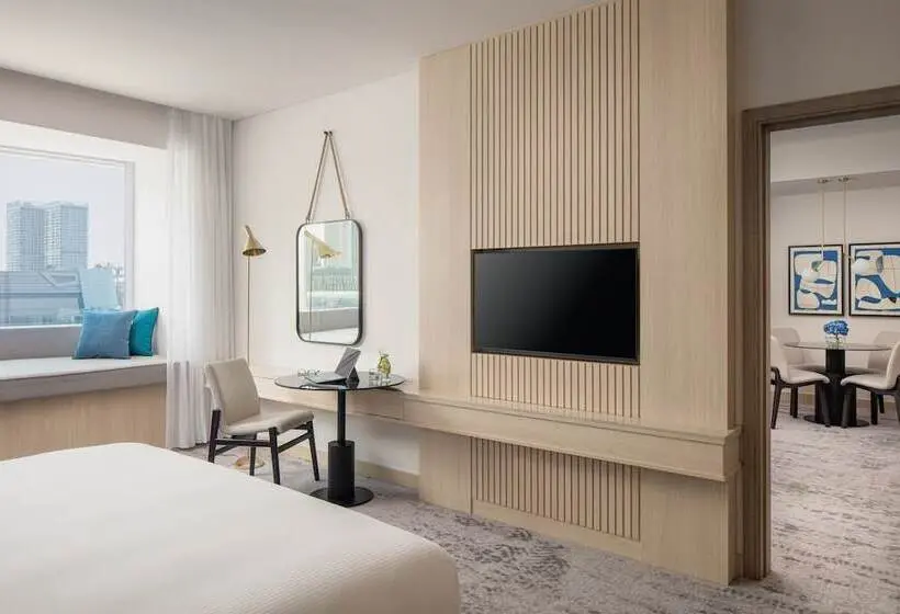 هتل Towers Rotana   Dubai