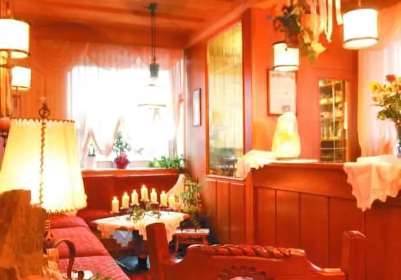 酒店 Tschurtschenthaler