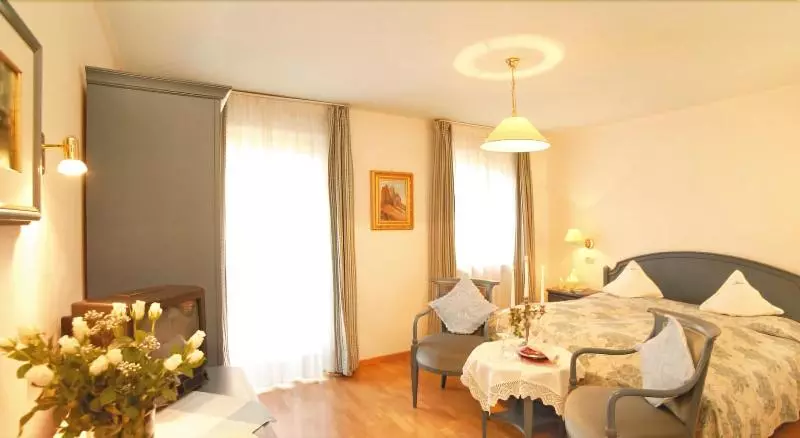 酒店 Tschurtschenthaler