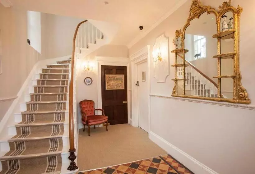 پانسیون Victoria House