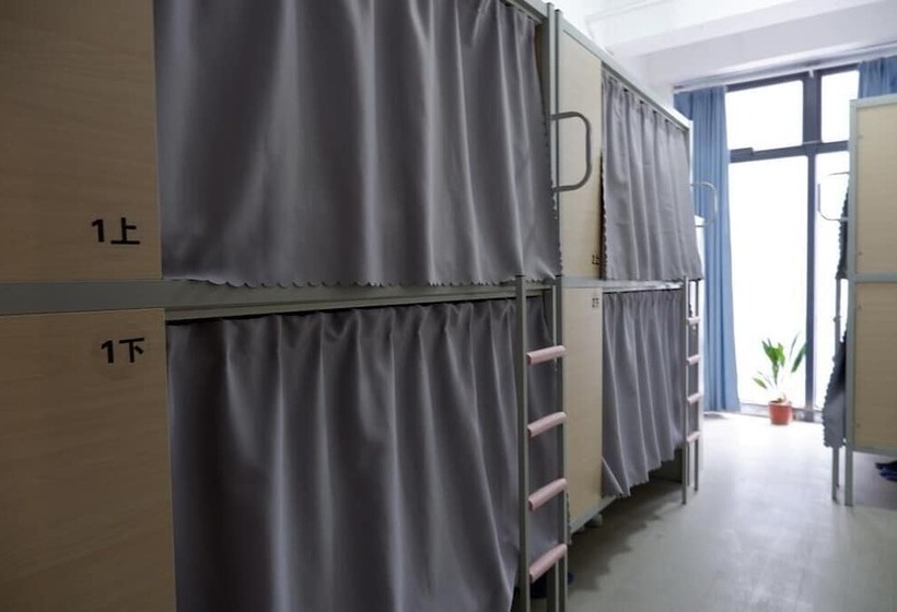 East Station International Youth Hostel