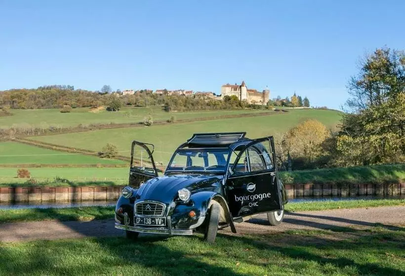 Hotelli Le Domaine Des Prés Verts Suites & Chambres Avec Jacuzzi Privatif à Châteauneuf