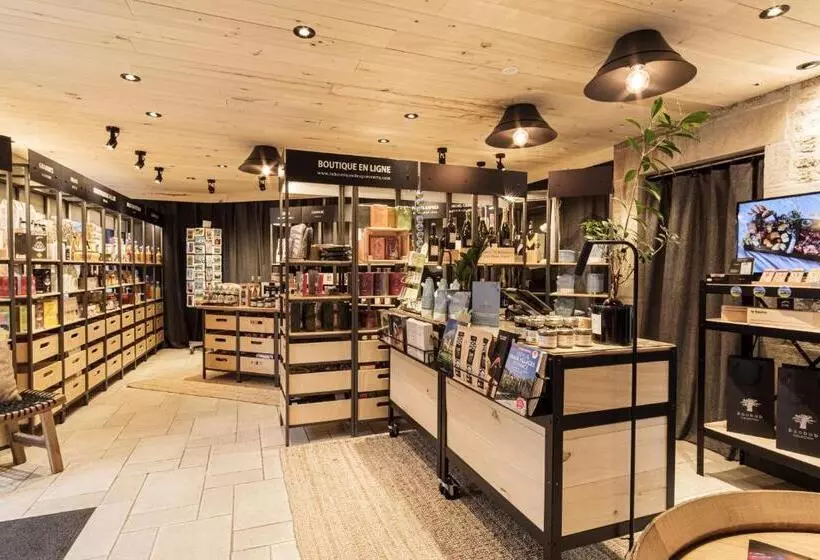 Hotelli Le Domaine Des Prés Verts Suites & Chambres Avec Jacuzzi Privatif à Châteauneuf