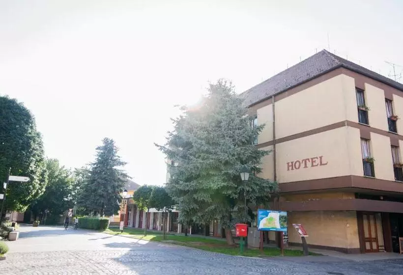 Hotelli Oroszlán Szigetvár