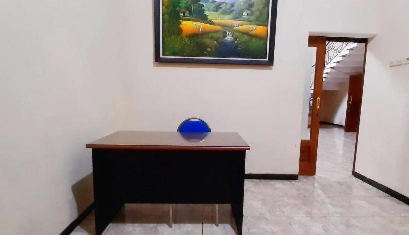 Hotell Oyo 3368 Pelangi Family Residence