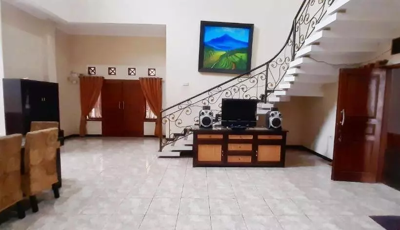 ホテル Oyo 3368 Pelangi Family Residence