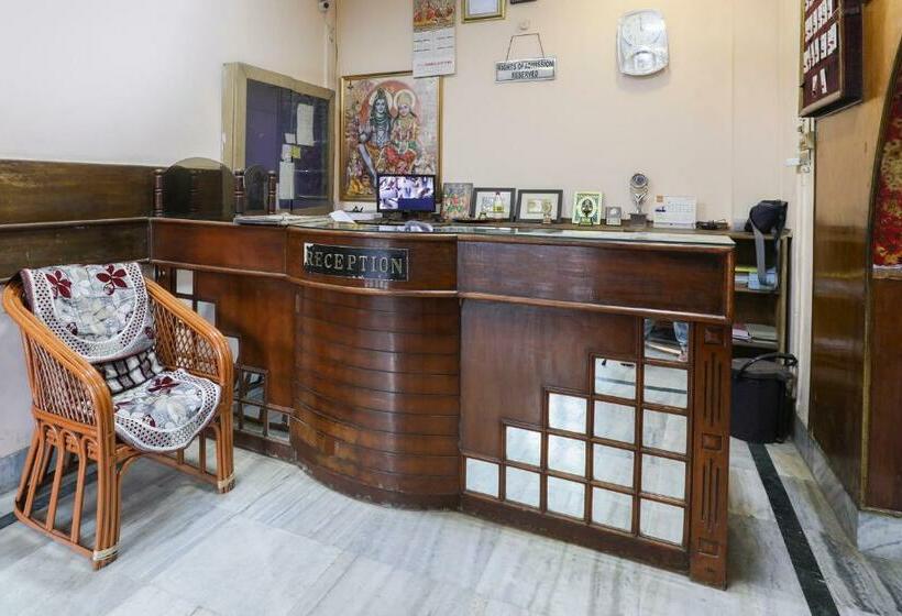 فندق Oyo 70029 Super Star Lodge