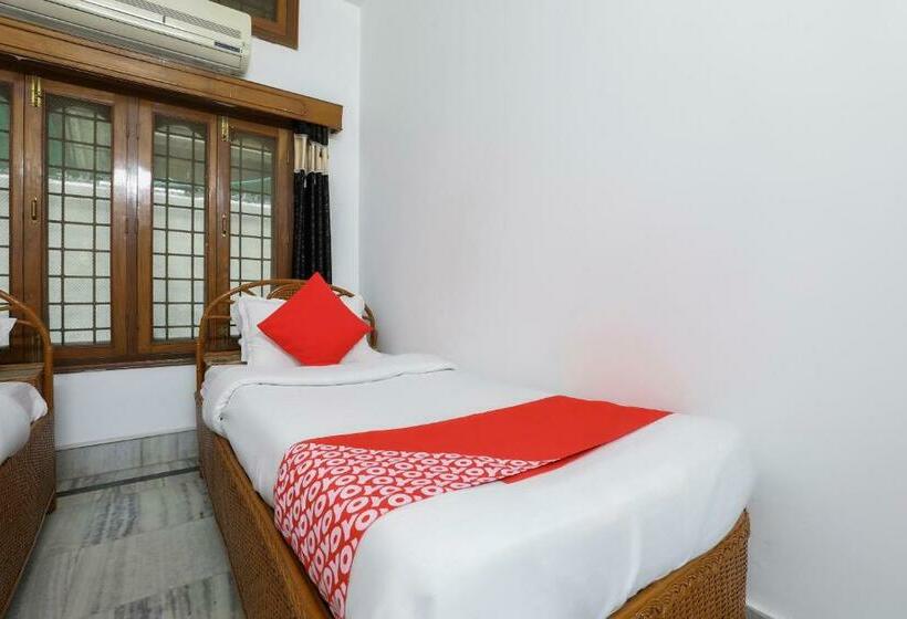 فندق Oyo 70029 Super Star Lodge