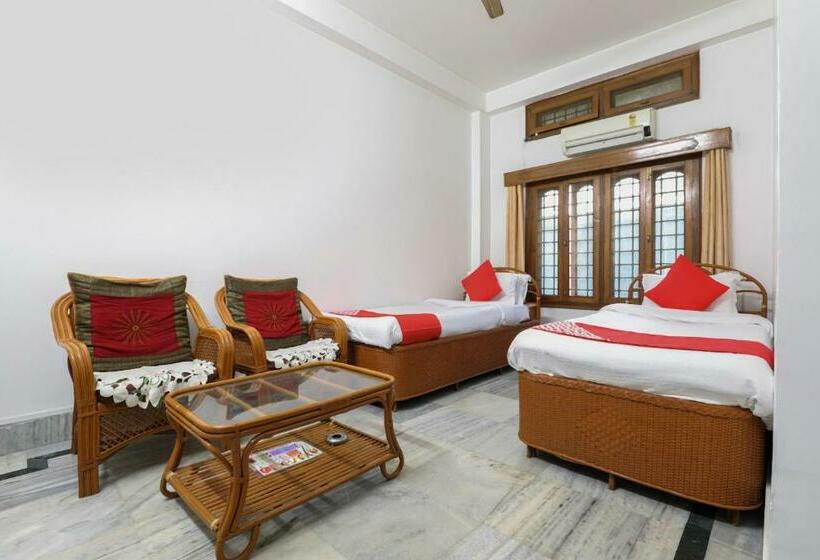 فندق Oyo 70029 Super Star Lodge