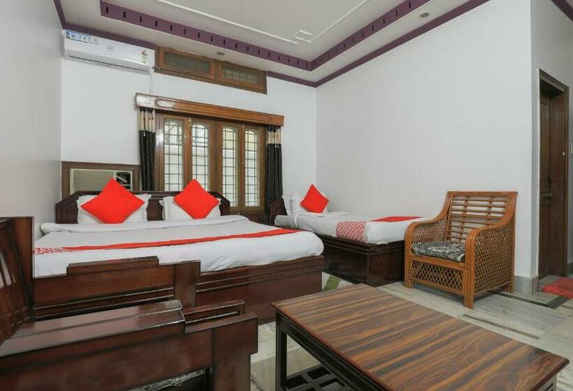 فندق Oyo 70029 Super Star Lodge