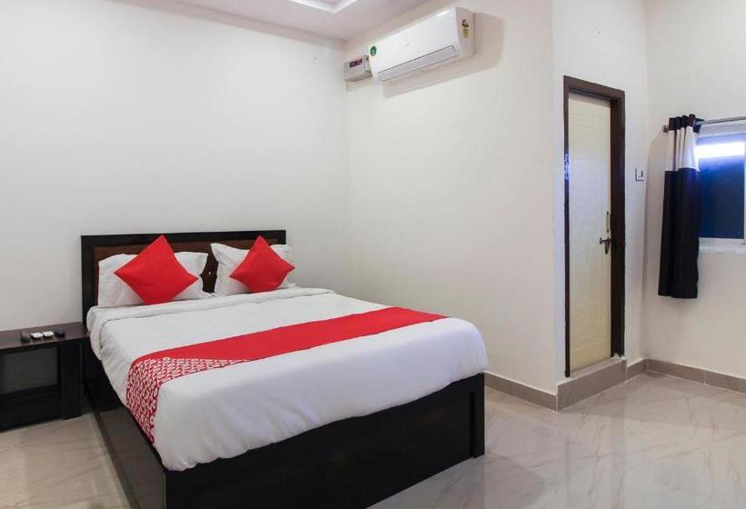 בית מלון כפרי Oyo 70127 Delight Residency