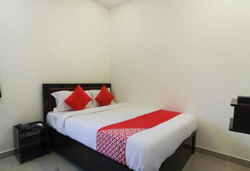 בית מלון כפרי Oyo 70127 Delight Residency