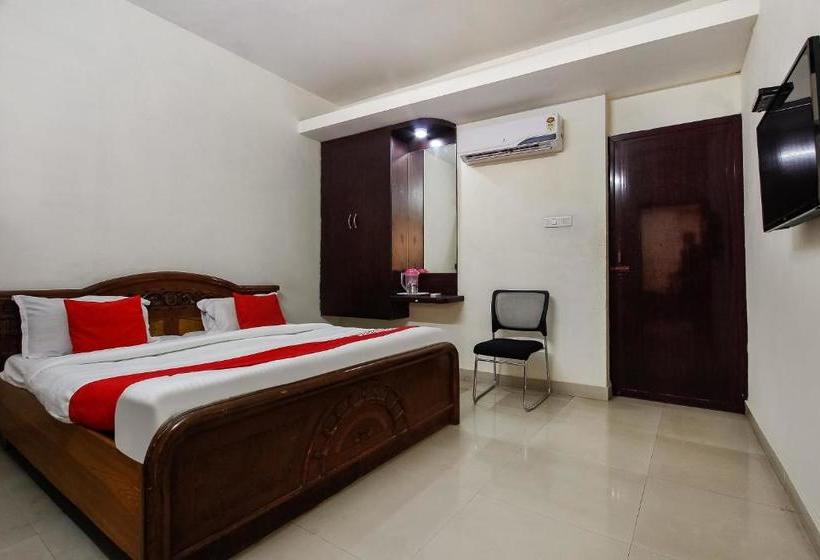 Hotel Oyo 71299 Sophia Inn