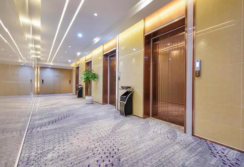 Lavande Hotels·chongqing Longtoushi North Railway Station