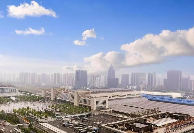 Lavande Hotels·chongqing Longtoushi North Railway Station