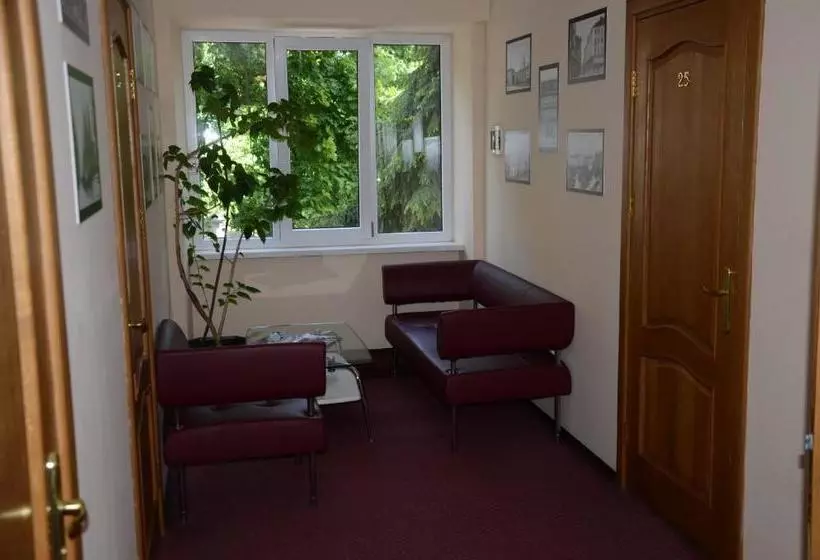 پانسیون Burger Plus Inn