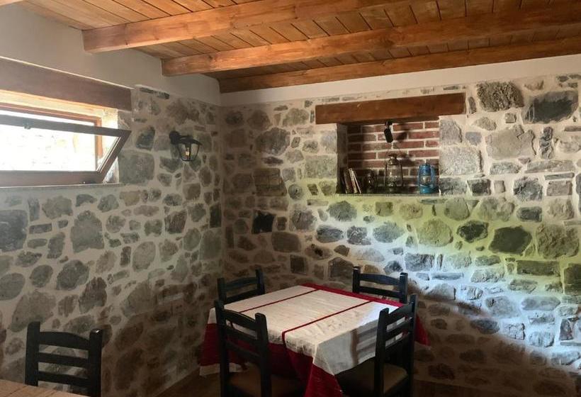 פנסיון Molla Guest House