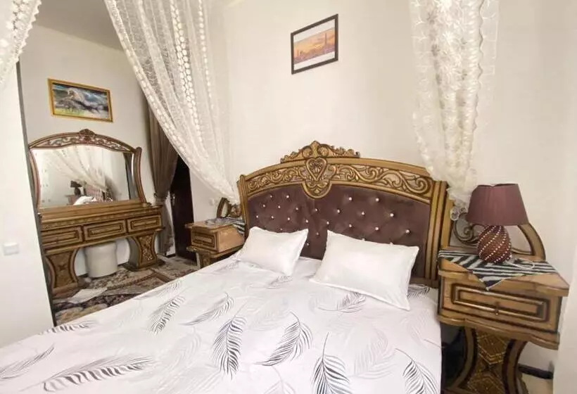 تختخواب و صبحانه Mironshox Guest House