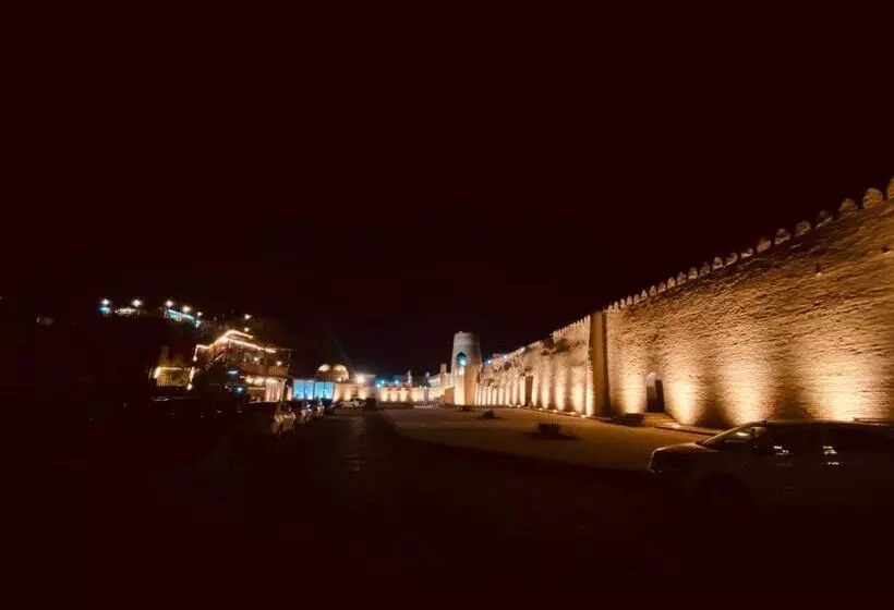 تختخواب و صبحانه Mironshox Guest House