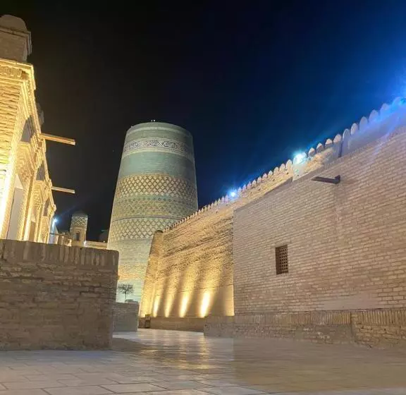 تختخواب و صبحانه Mironshox Guest House