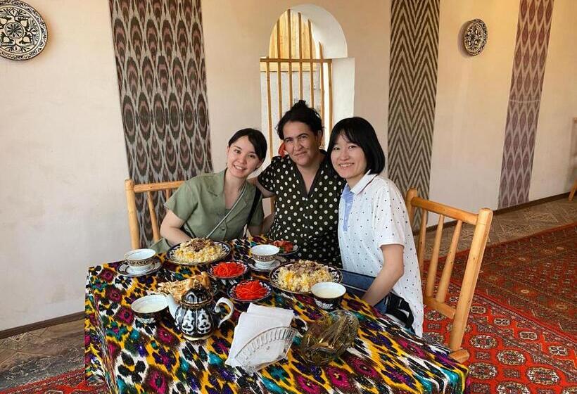 ベッドアンドブレックファースト Mironshox Guest House