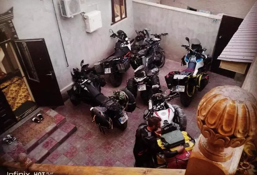 تختخواب و صبحانه Mironshox Guest House