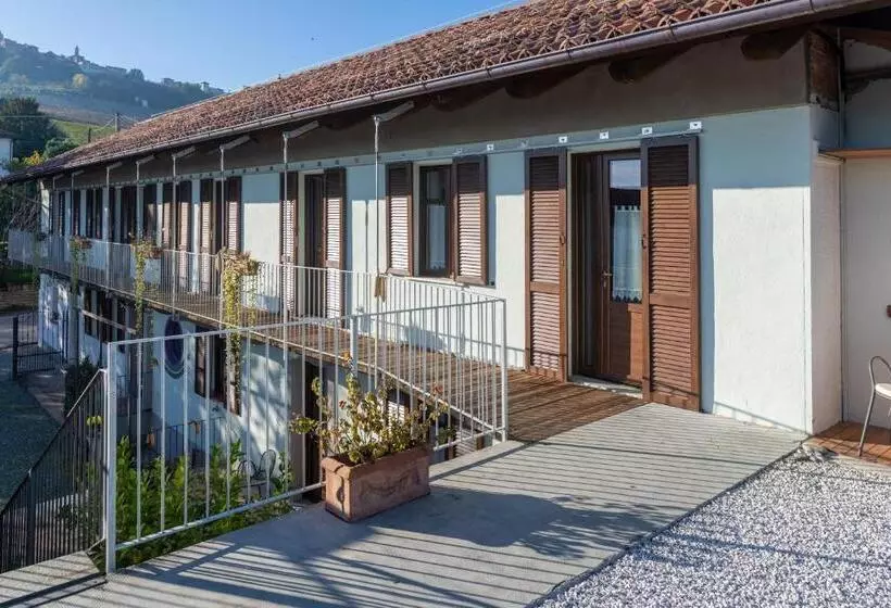 هتل Agriturismo Erbaluna