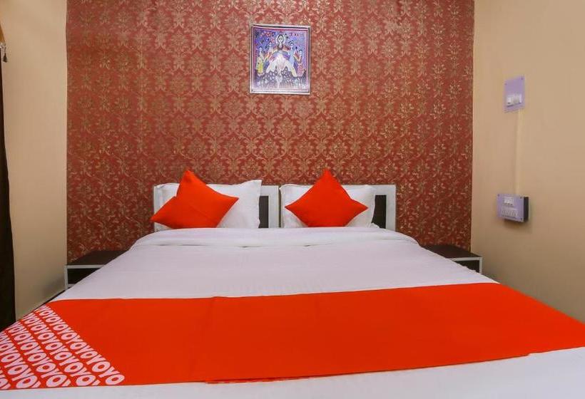 Hotell Oyo 62712 Holiday Inn