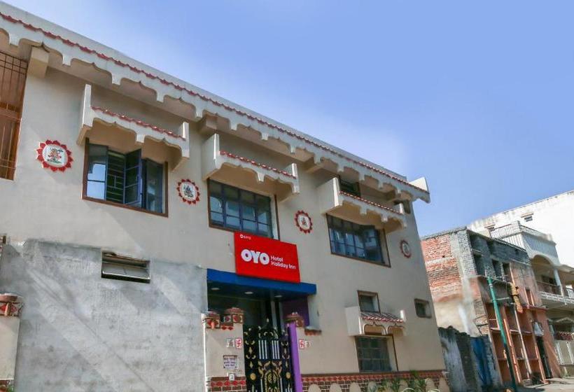 Hotell Oyo 62712 Holiday Inn